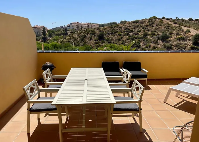 4New, 2 Bed 2 Bath Apartment Built 2024 With Community Pool And Local Beach