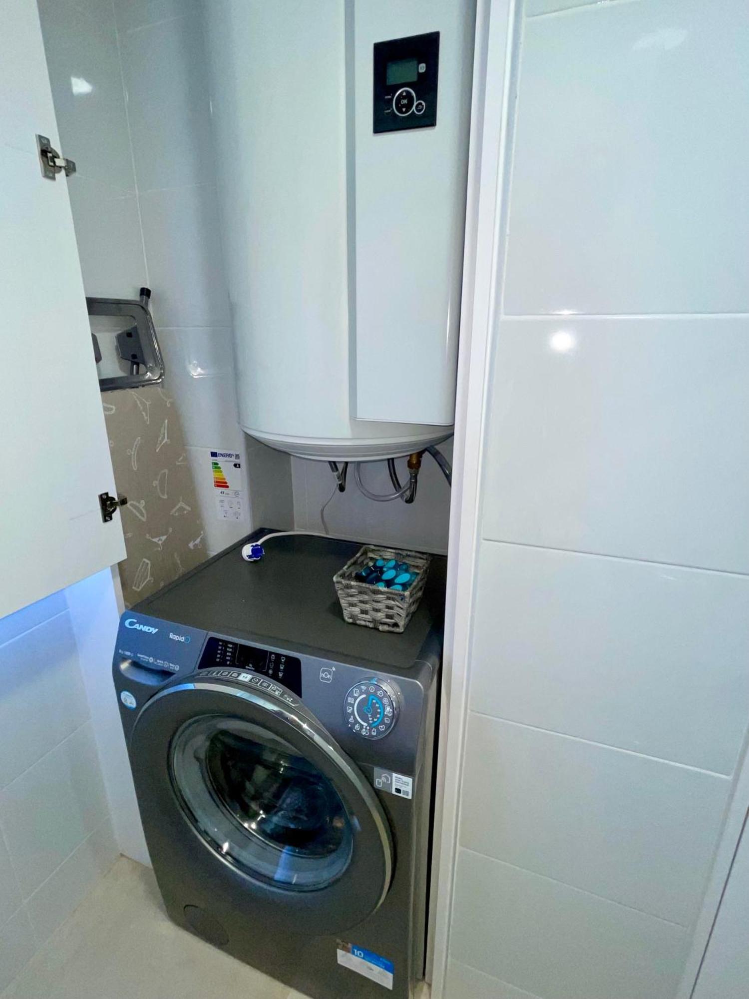 4new, 2 Bed 2 Bath Built 2024 With Community Pool And Local