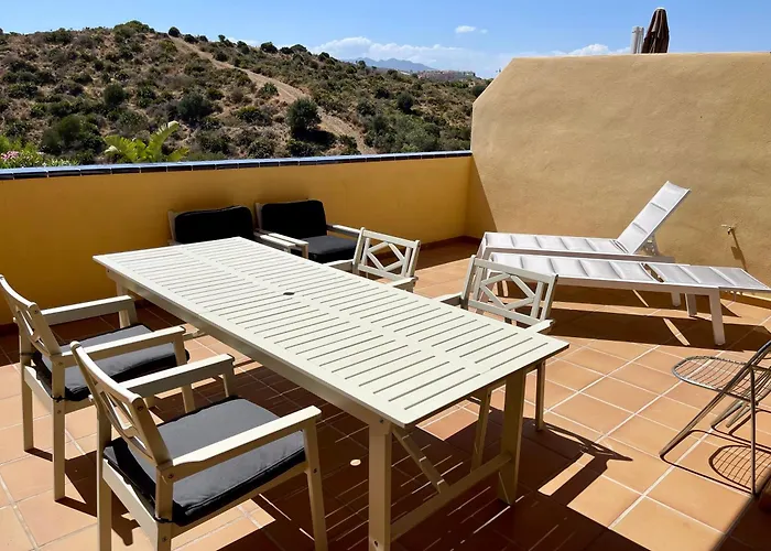 4New, 2 Bed 2 Bath Apartment Built 2024 With Community Pool And Local Beach