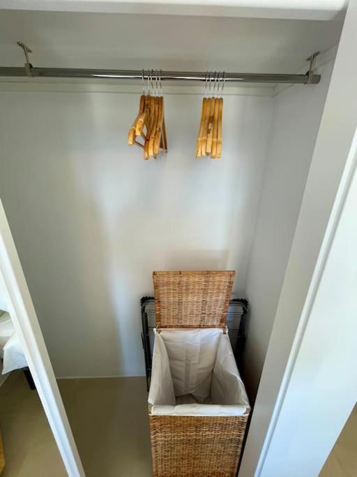 4new, 2 Bed 2 Bath Built 2024 With Community Pool And Local