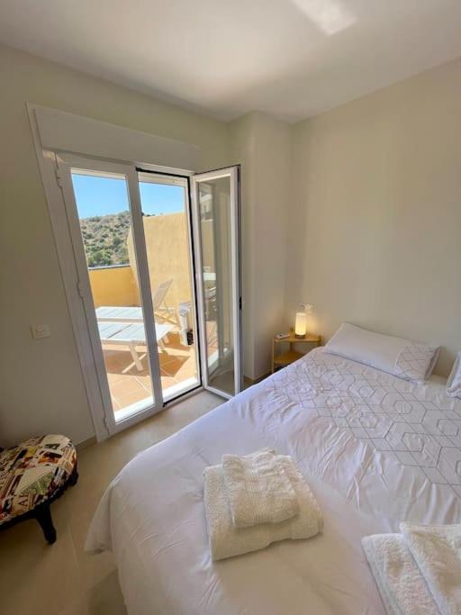 4new, 2 Bed 2 Bath Built 2024 With Community Pool And Local Apartment Mijas